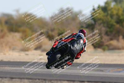 media/Dec-18-2022-SoCal Trackdays (Sun) [[8099a50955]]/Turn 7 Backside (1125am)/